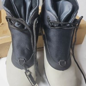 Salomon Sports cross country ski boots womens sz 8